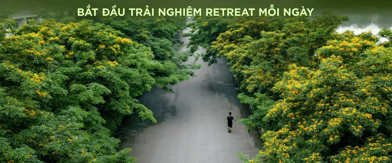 Con đường dạo bộ rợp bóng cây hoa kèn vàng tại Eco Retreat, nơi cư dân có thể tận hưởng không khí trong lành mỗi ngày